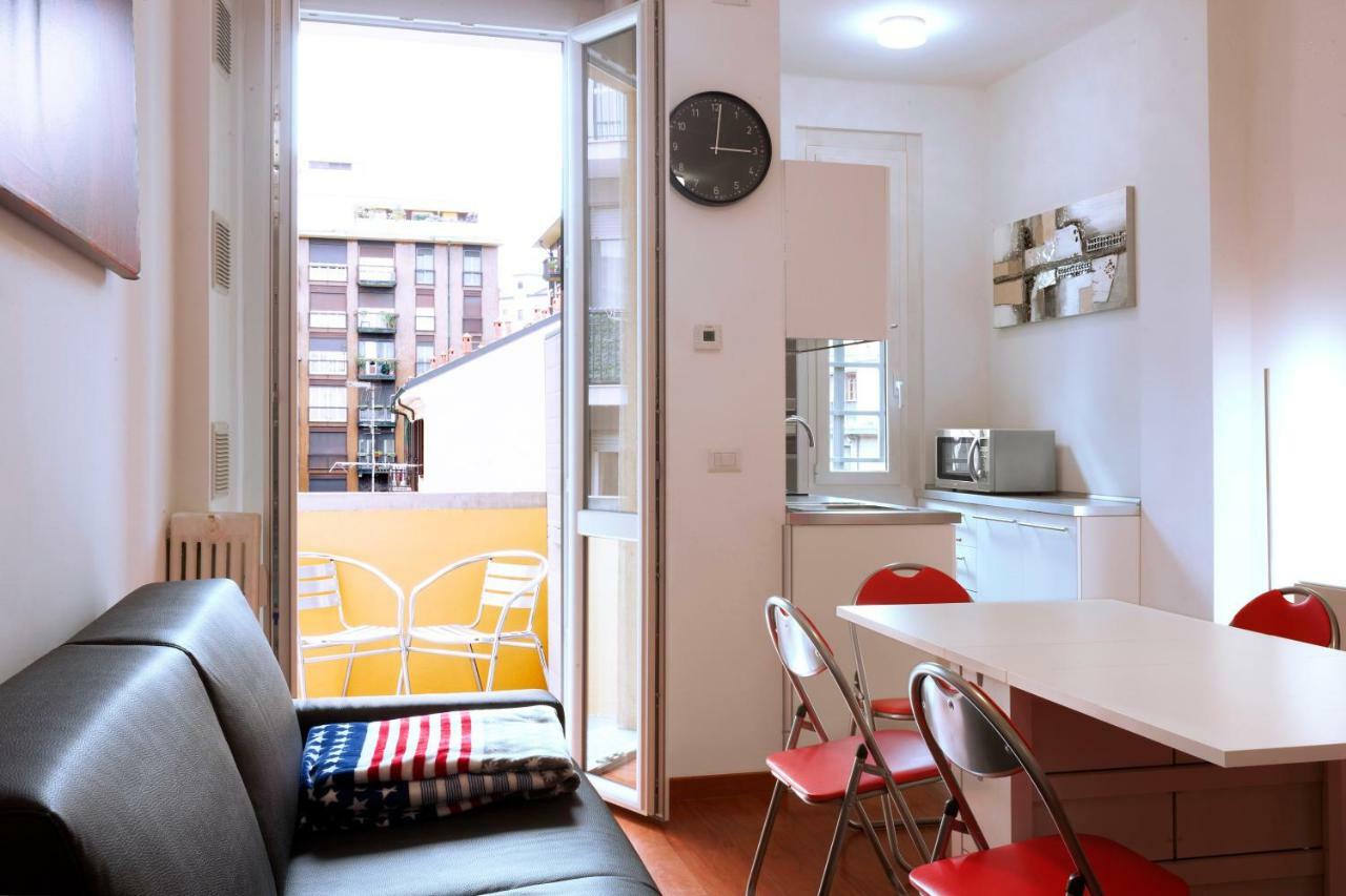 Bright House In Milan Milão Exterior foto